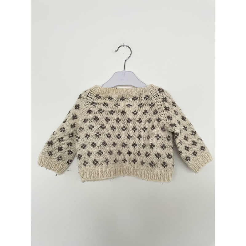 Hjemmestrik sweater med prikker str. 62