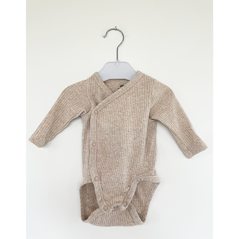 H&M langærmet body cremefarvet 56