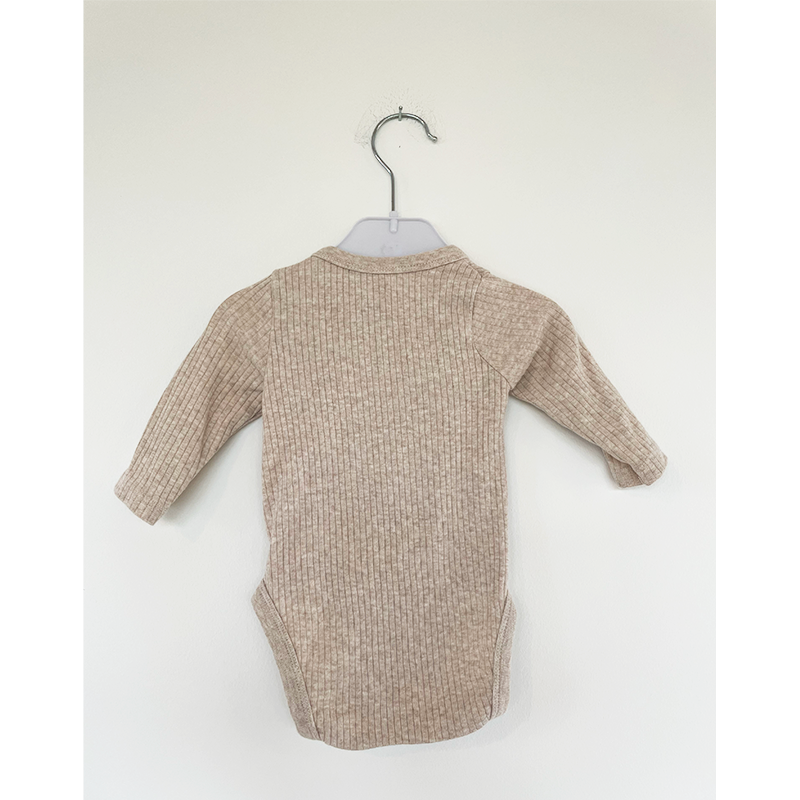 H&M langærmet body cremefarvet 56