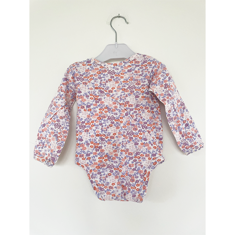 Blomstret langærmet body lilla pasteller 74 / 80