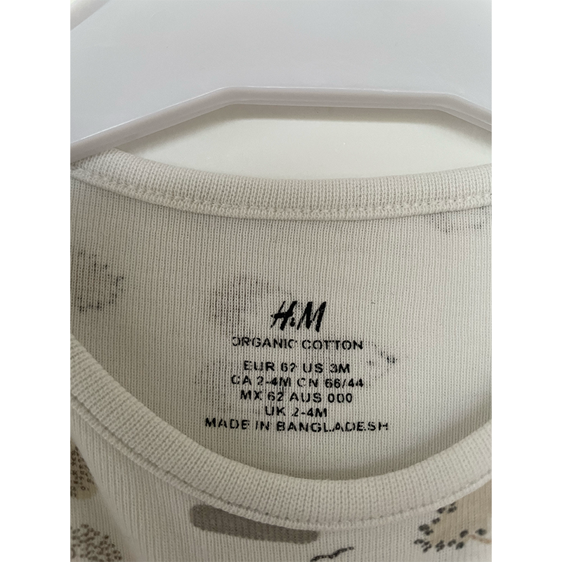 H&M langærmet hvid body med pindsvineprint str. 62
