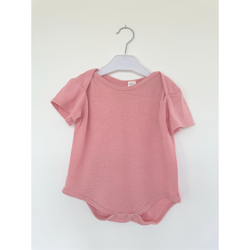 Living Crafts kortærmet lyserød body 98 / 104