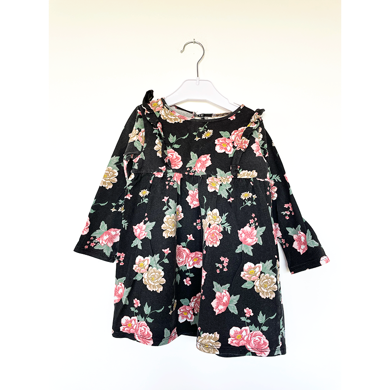 H&M sort kjole med blomster 92