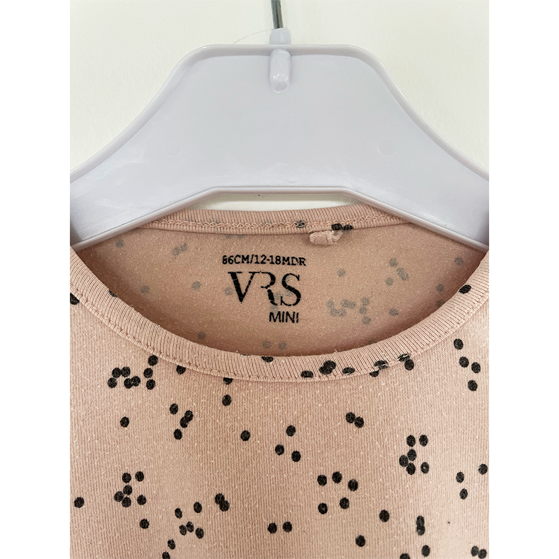VRS kjole lyserød med sorte prikker 86