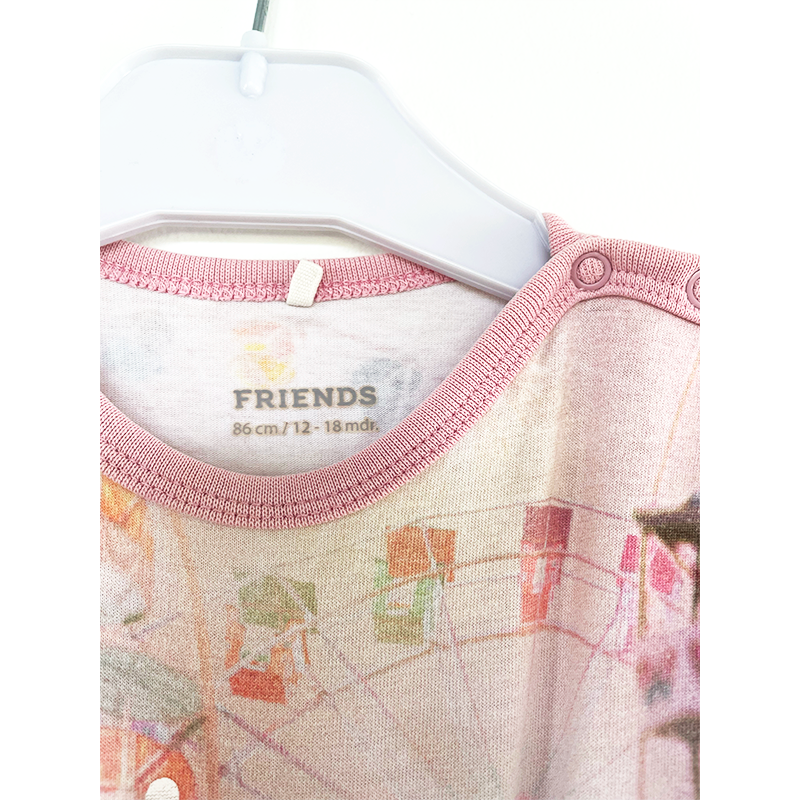 Friends lyserød natdragt med print 86