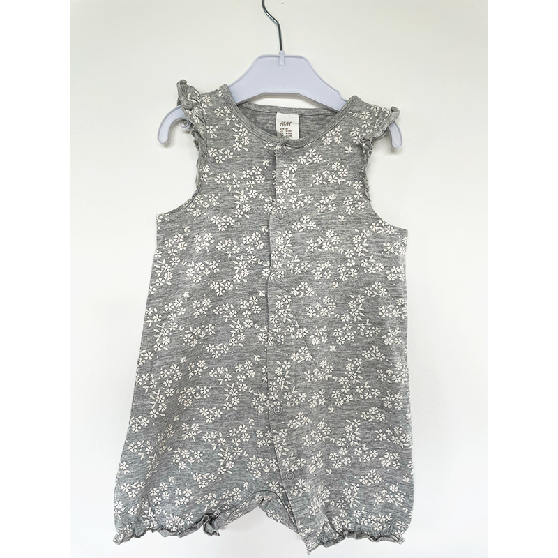 H&M kort sommerdragt grå str. 80