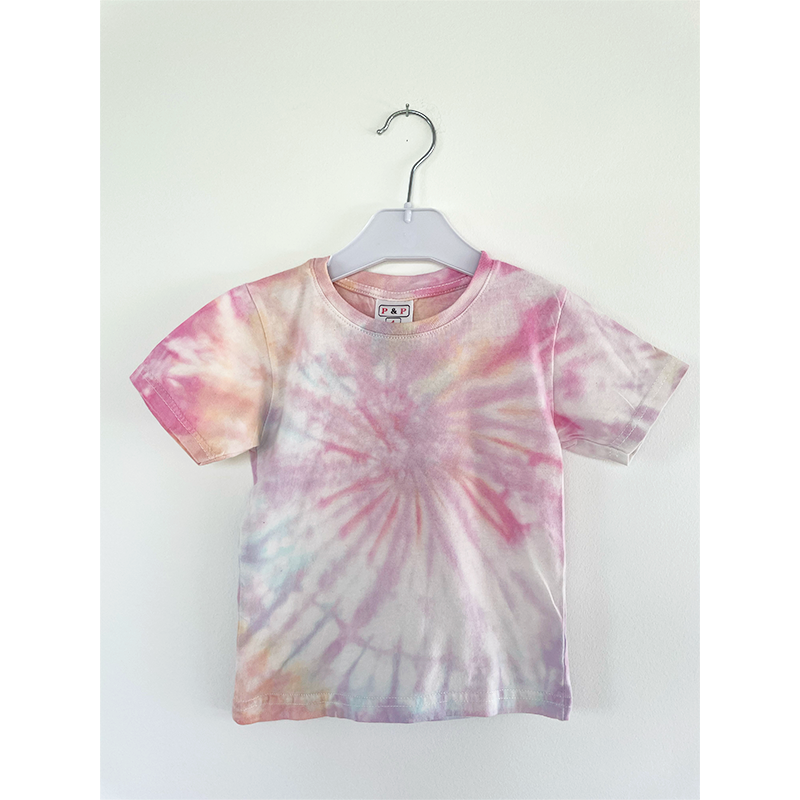 Lyserød t-shirt batik 98