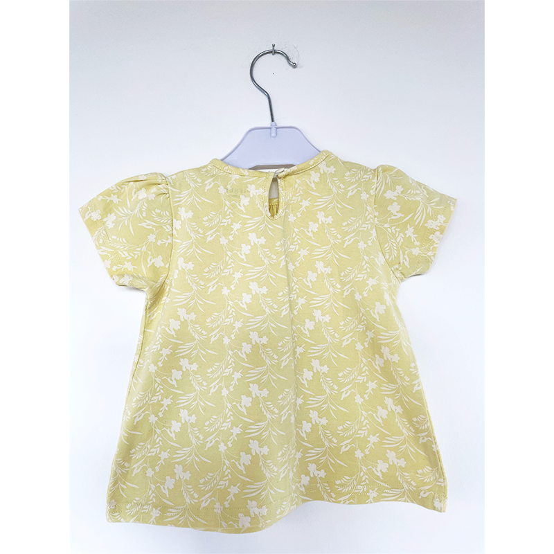 Friends t-shirt gul med hvide blomster str. 86